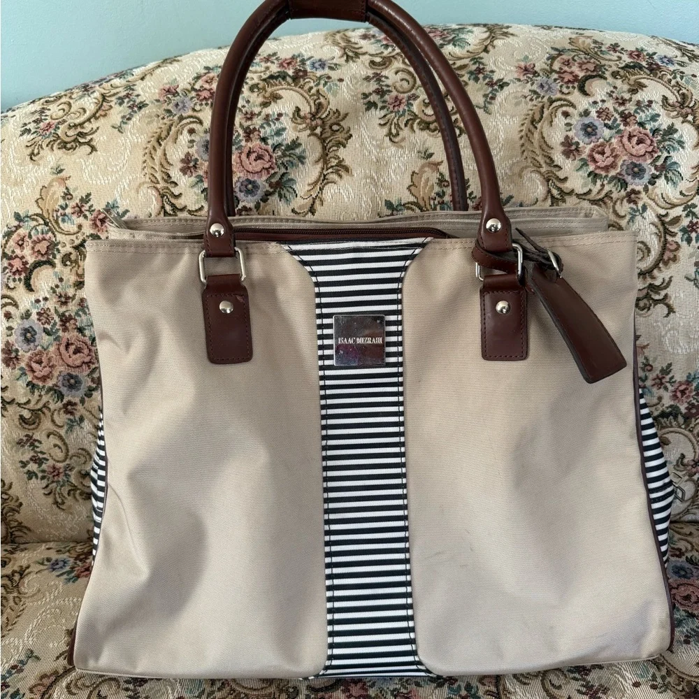 Isaac Mizrahi Large Essential Travel Tote Beige and Stripes - Picture 3 of 10